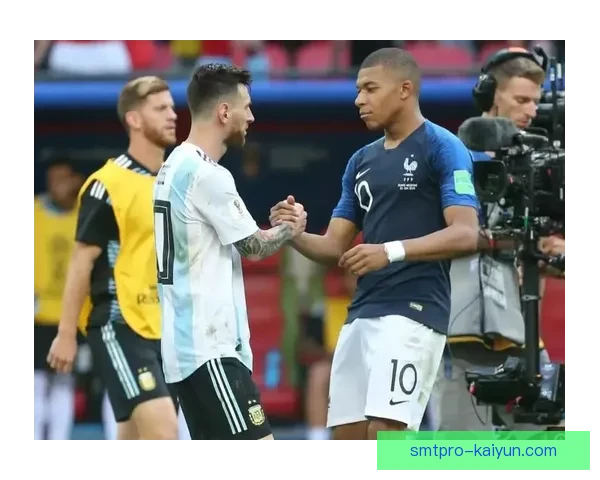 姆巴佩在邦迪青少年时期的成长与表现分析